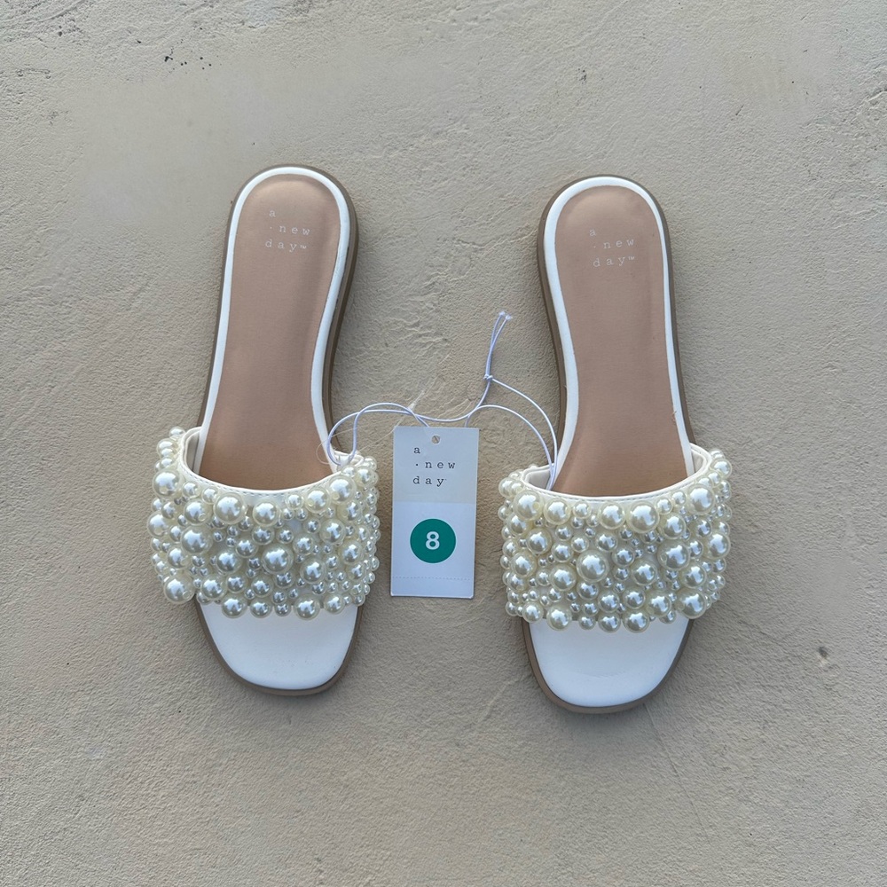 NWT Women's Jasmine Pearl Slide Sandals with Memory Foam Insole - Cream
